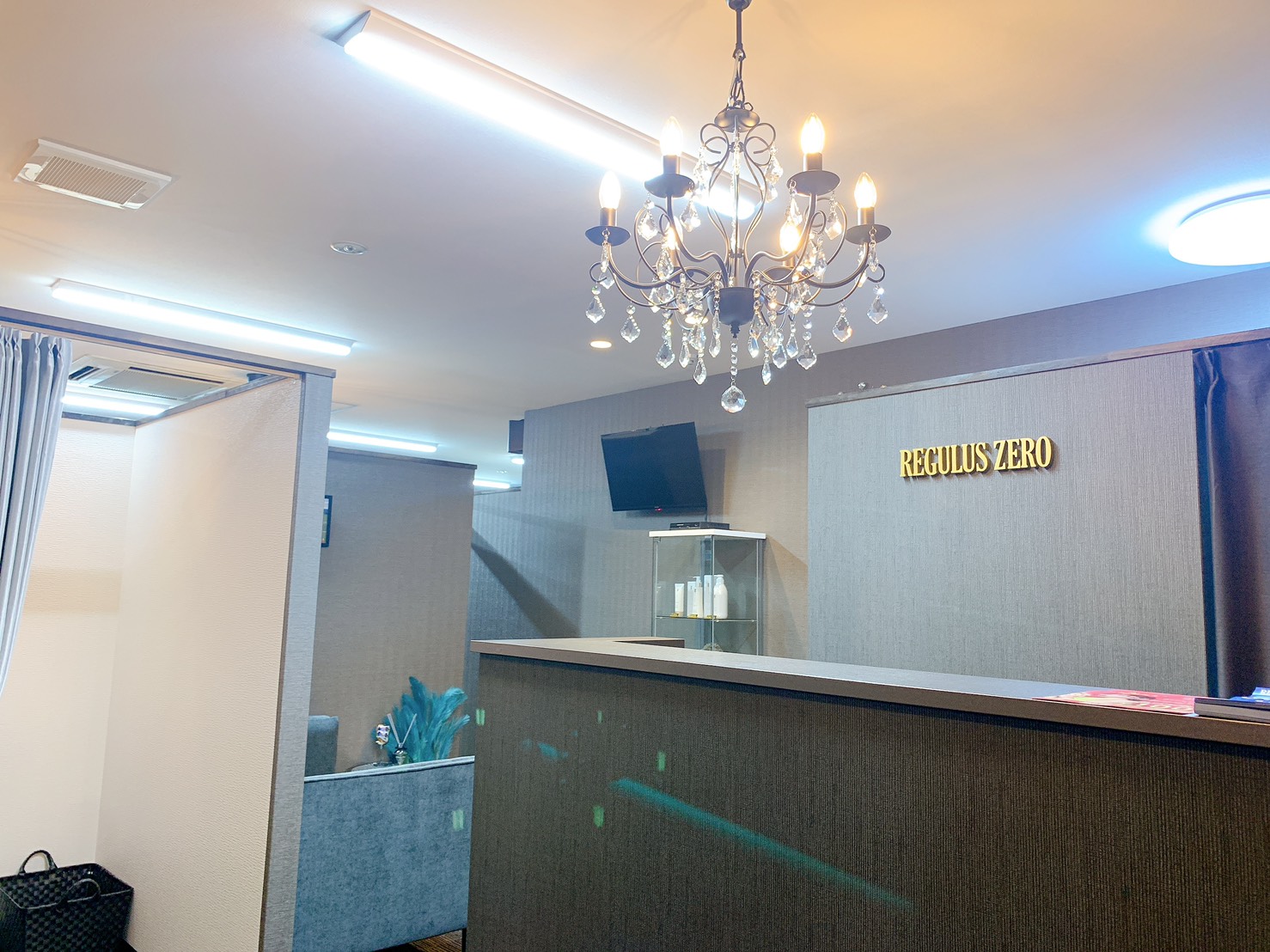 レグルスゼロ四日市店外観