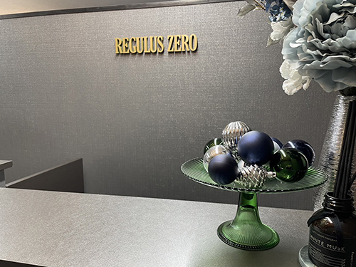 レグルスゼロ難波店エントランス